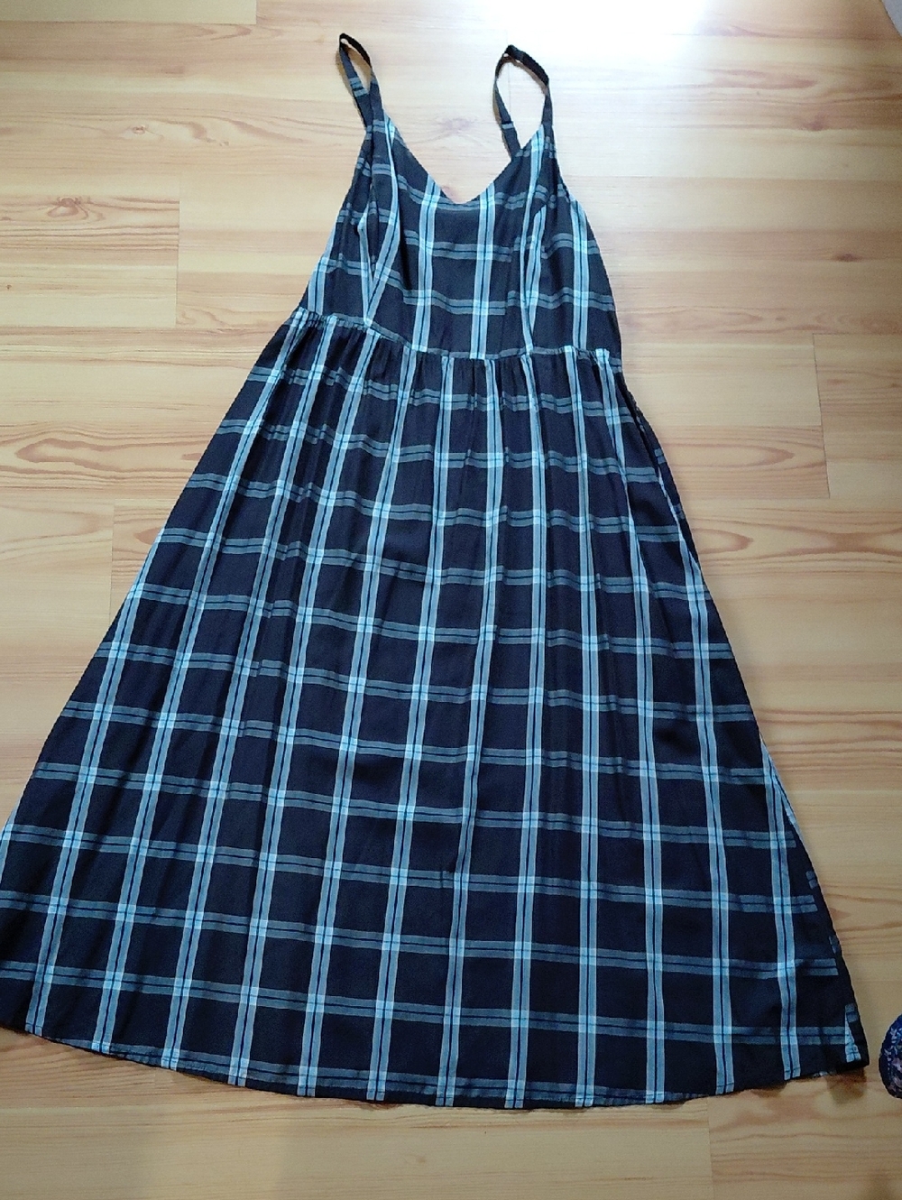 Old Navy Black Plaid Smocked Cami Dress